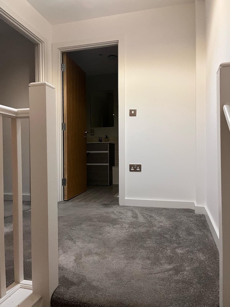 2 Bed Apartment in Salford