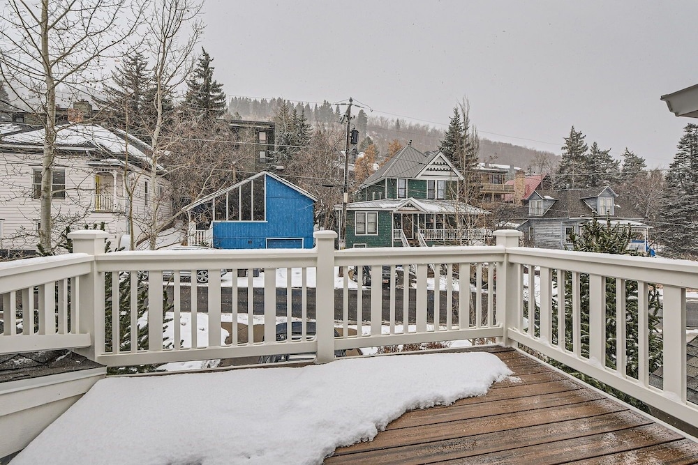 916 Empire Skiers Secret 4 Bedroom Home