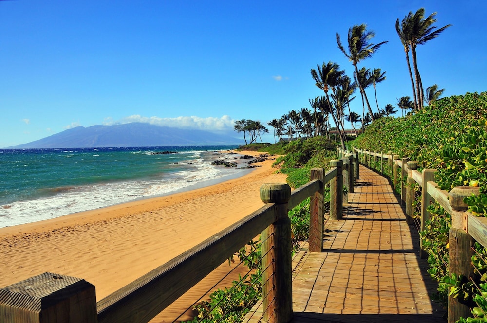 Hale Kamaole 210 in Kihei