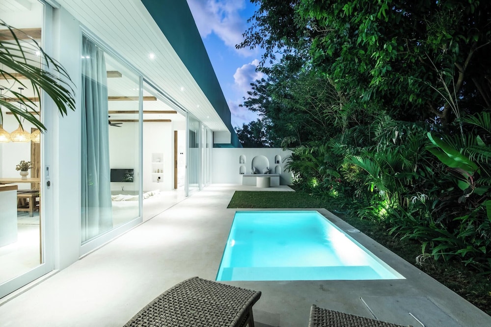 Chic 2BR Villa, 5min to Bingin's Coastal Bliss
