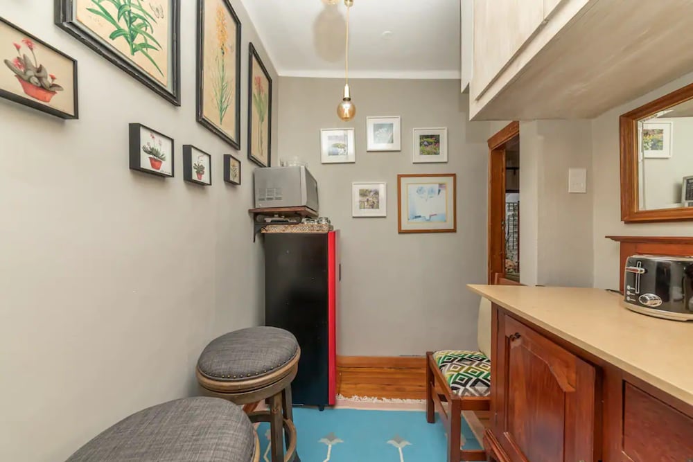Vintage Apartment With a Peaceful Garden view 2
