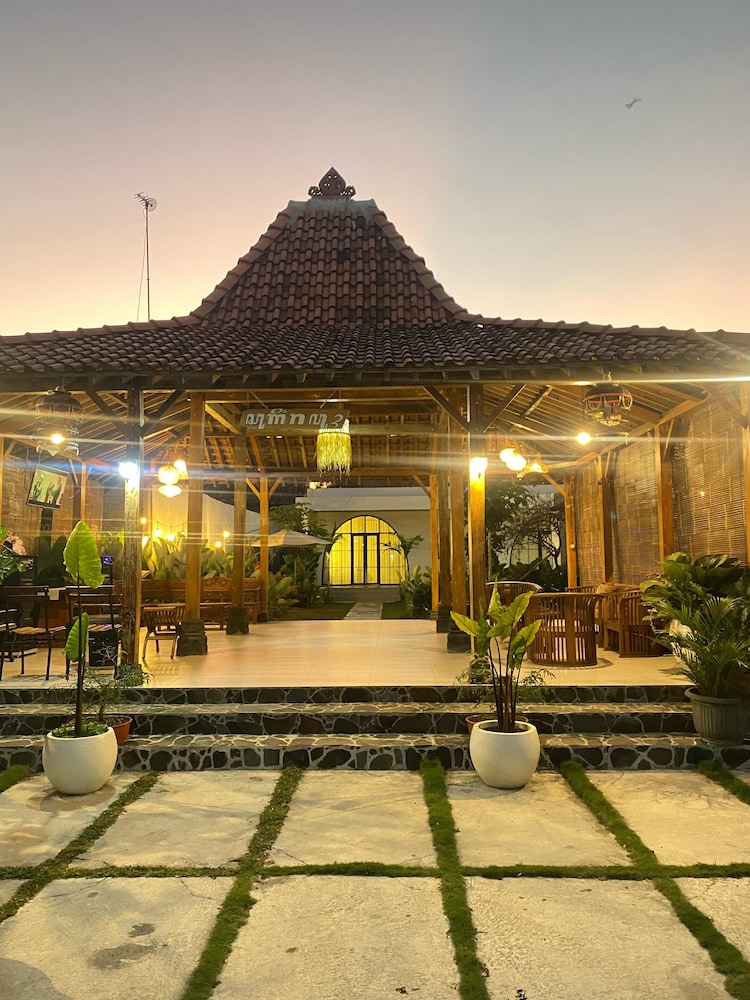 Pinnara Borobudur Private 2 BR Villa