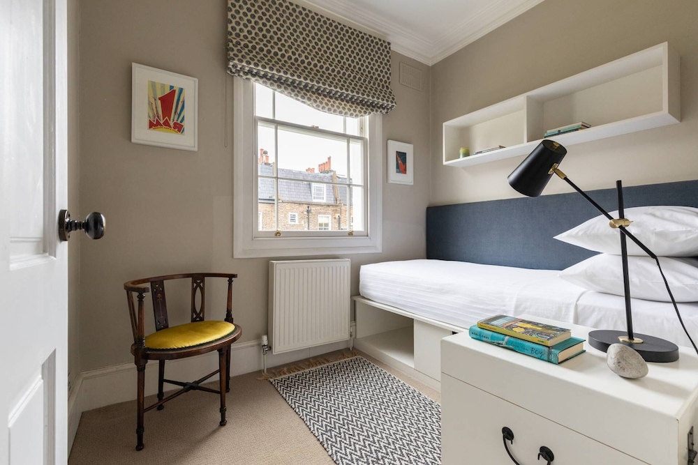 Alderney Street V by Onefinestay