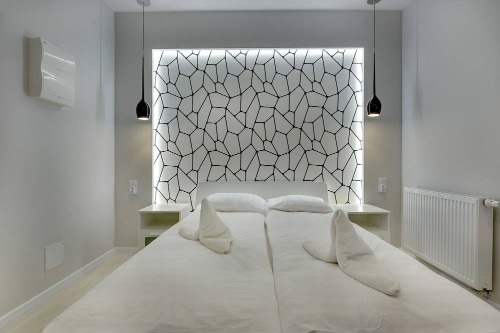 Apartinfo Aura Apartments