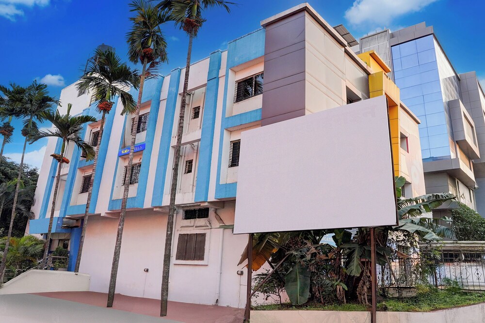 FabHotel Paradise Stay Inn