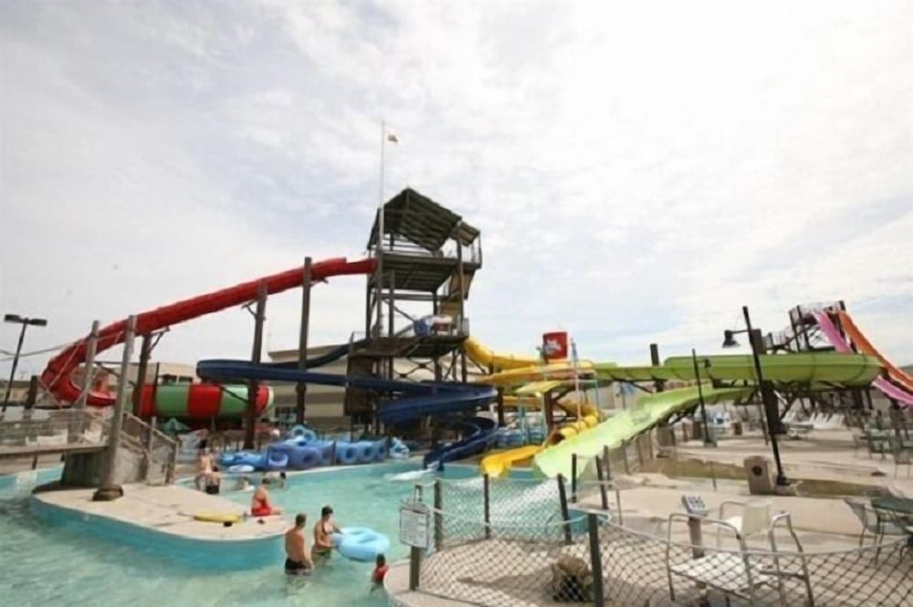 Burlington Vacations - Fun City Resort Hotel - Property Image 56