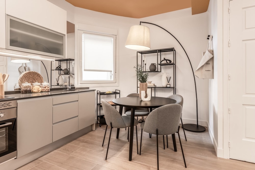 Orusco - 2 Bedrooms in Chamber