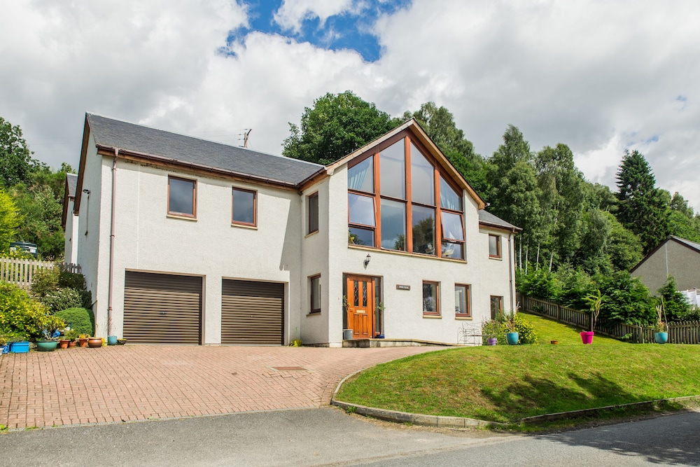 Hotel Tigh Geal Boutique Bed & Breakfast - Image 1