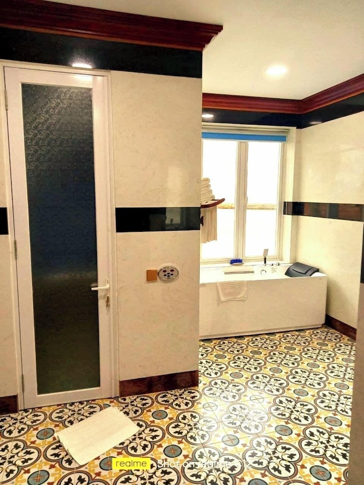 Try Palace Resort Sihanoukville