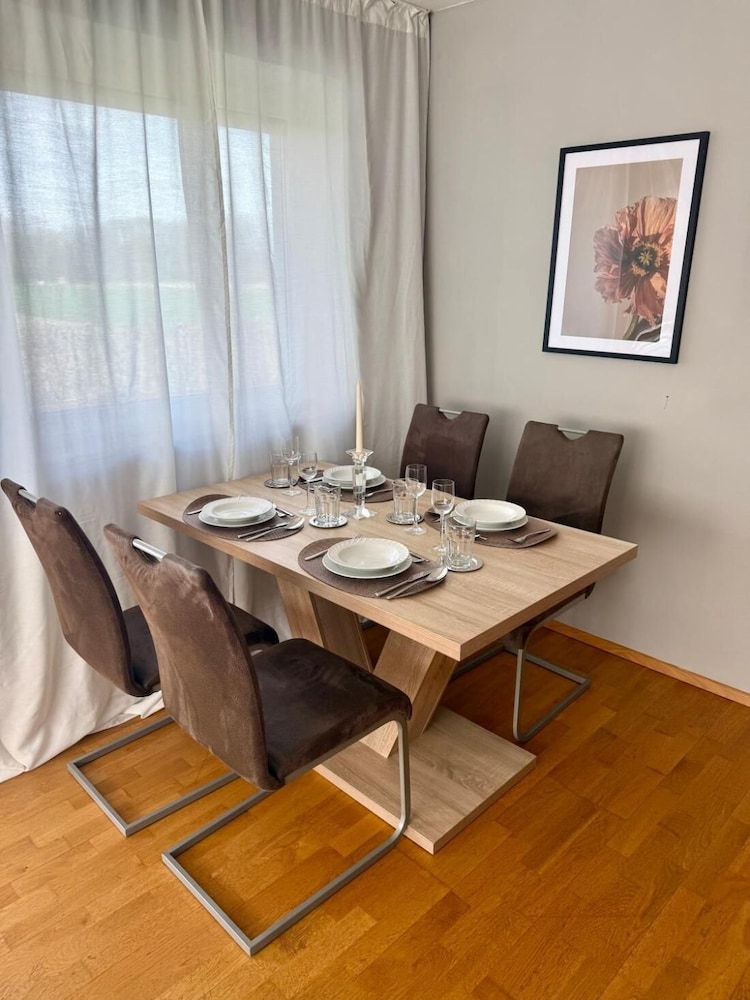 Cozy Apartment Salzburg, 50 m2, With Garden, Terrace, own Entrance, Free Parking