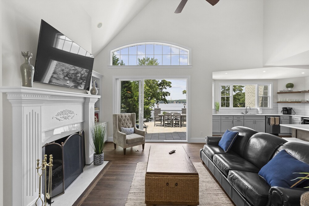 Make a Big Splash in 7BR Lake Norman Home!