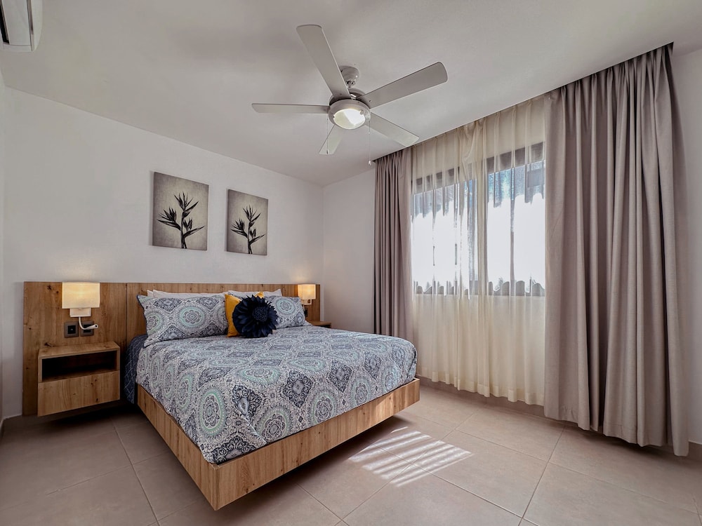 Fantastic Beach Penthouse With Rooftop BBQ