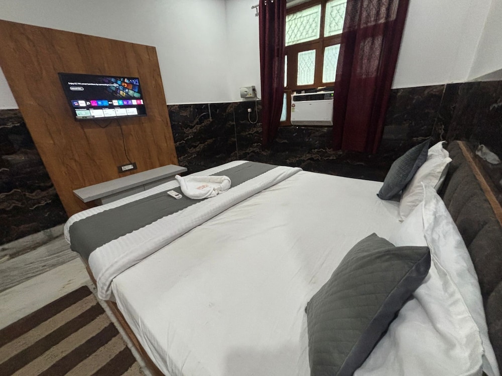 HOTEL KRISHNA HERITAGE VRINDAVAN