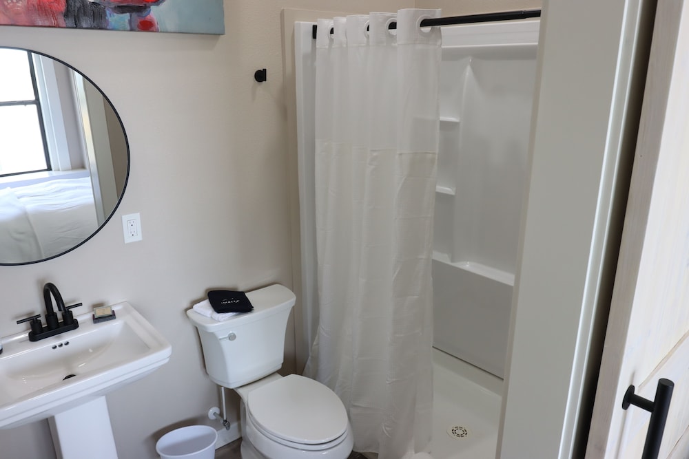 Sebring Vacations - The Roanoke Hotel - Property Image 13