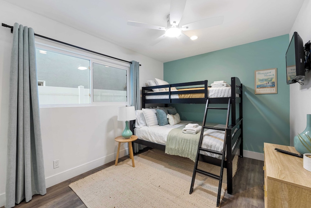 Coastal-chic Newport Stay Steps to the Beach, Dining & Boardwalk Optional Add-on Unit
