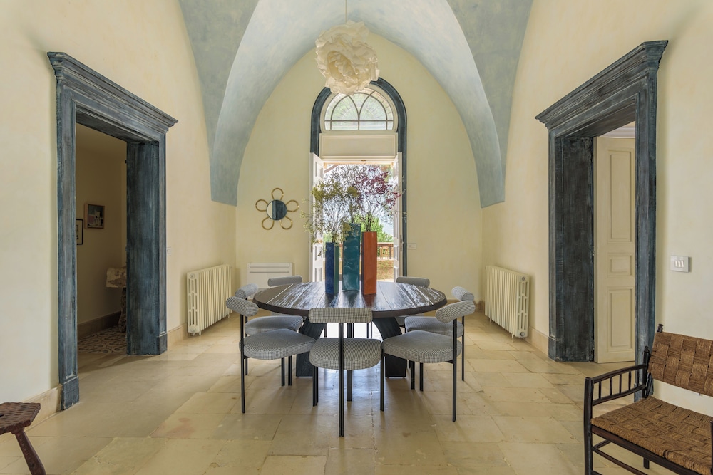 Amani Luxury 4BR Villa & Pool in Batroun