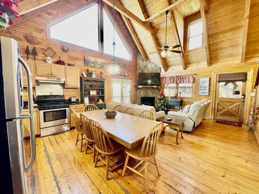 Olde Tyme Way Cabins 3526