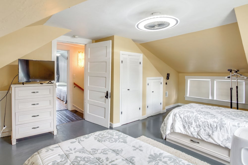 < 1 Mi to Downtown Fort Myers: Tranquil Retreat