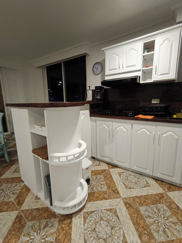 LINDO APTO EN PISO 12 BY PARCEROS GROUP.