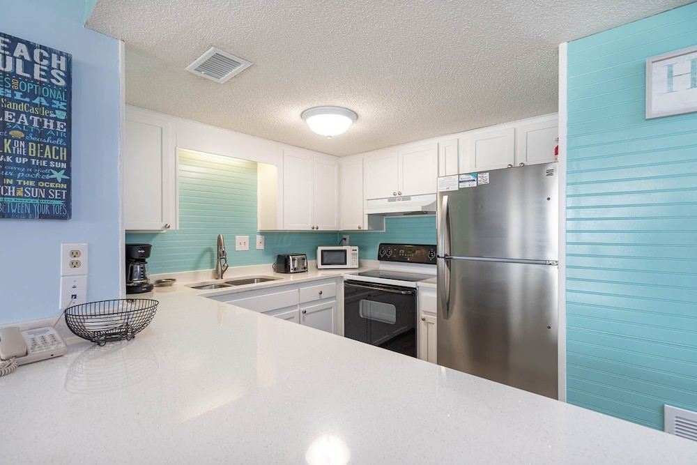 Island Winds West 473 2 Bedroom Condo
