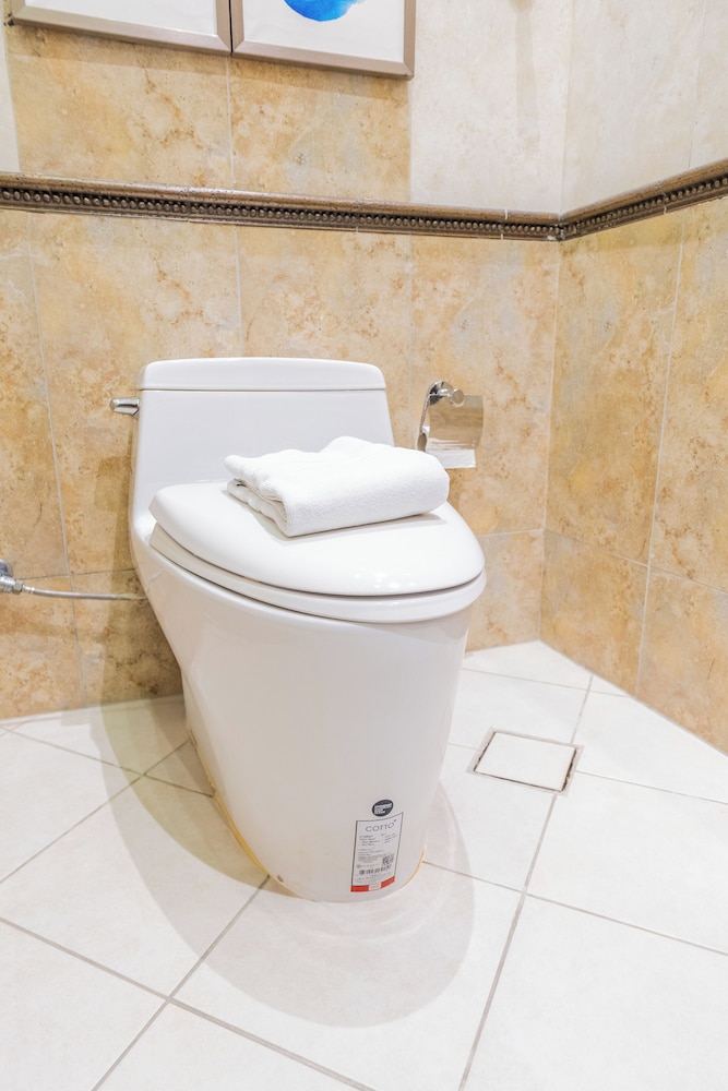 Hometel Khozama Jed