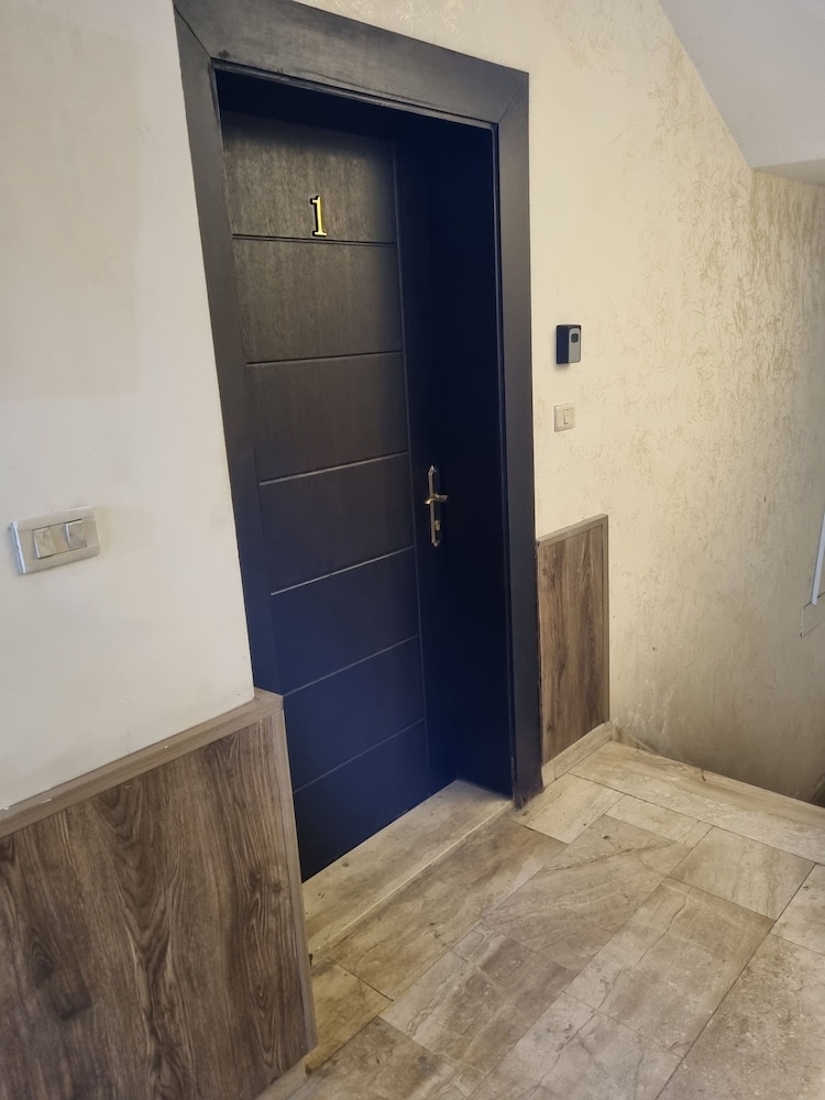 Unique 2bedroom at Abdoun 001