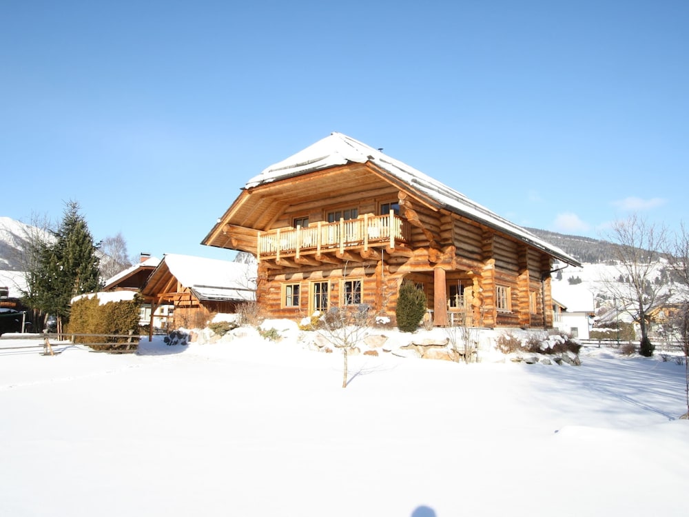 Detached Holiday Home in Mauterndorf / Salzburgerland Near the ski Area view 3