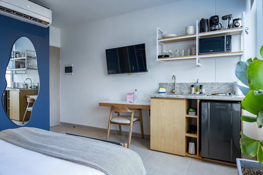 w Idyllic 3BR w Vibrant Terrace in CTG