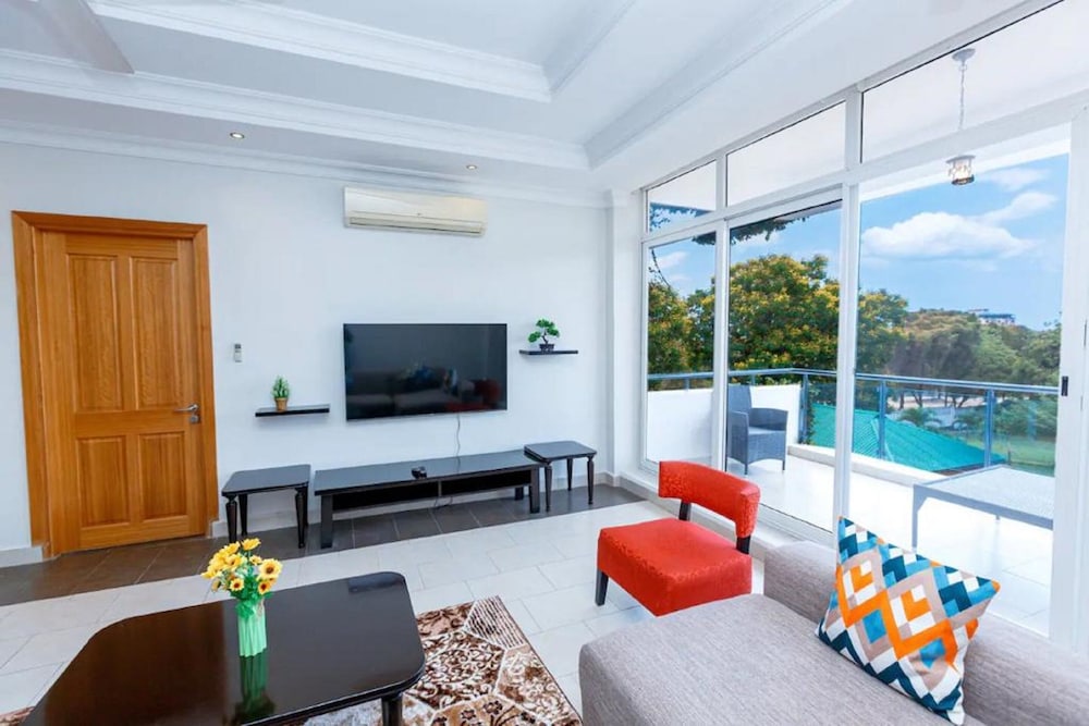 Colosseum Square Luxury Apartments