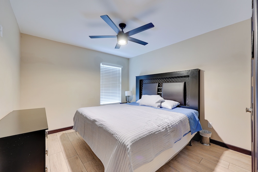 1 Mi to Airport: Mcallen Home w/ Patio!