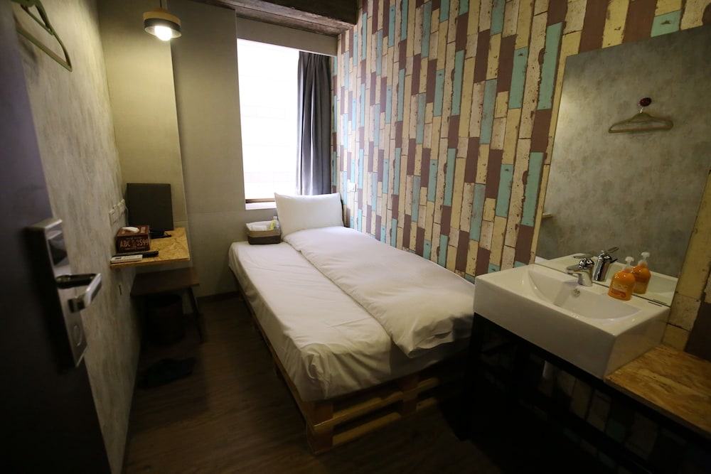 Nys Loft Hotel - Hostel