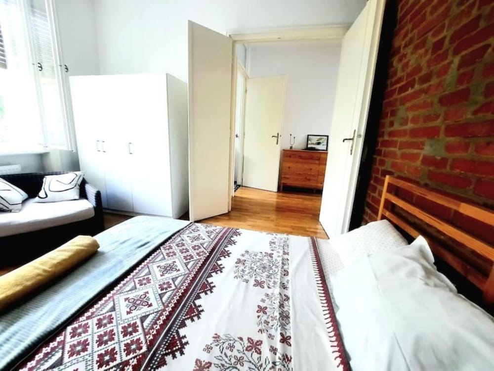 Apartment in Historic Building - Sleeps 4 view 5