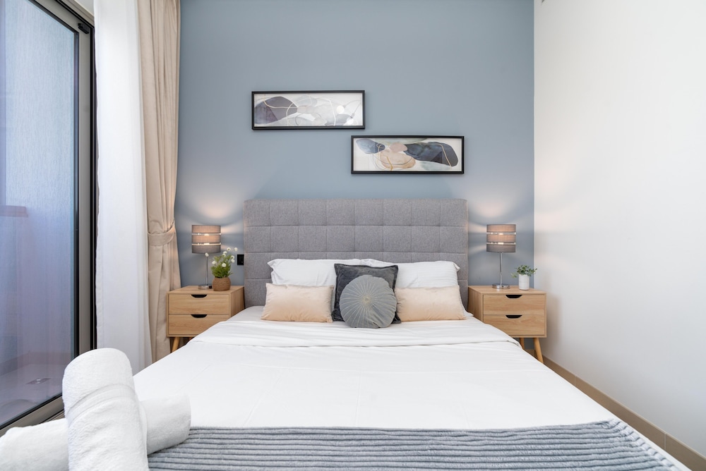 Whitesage - Elegant Apartment With Unobstructed City Views