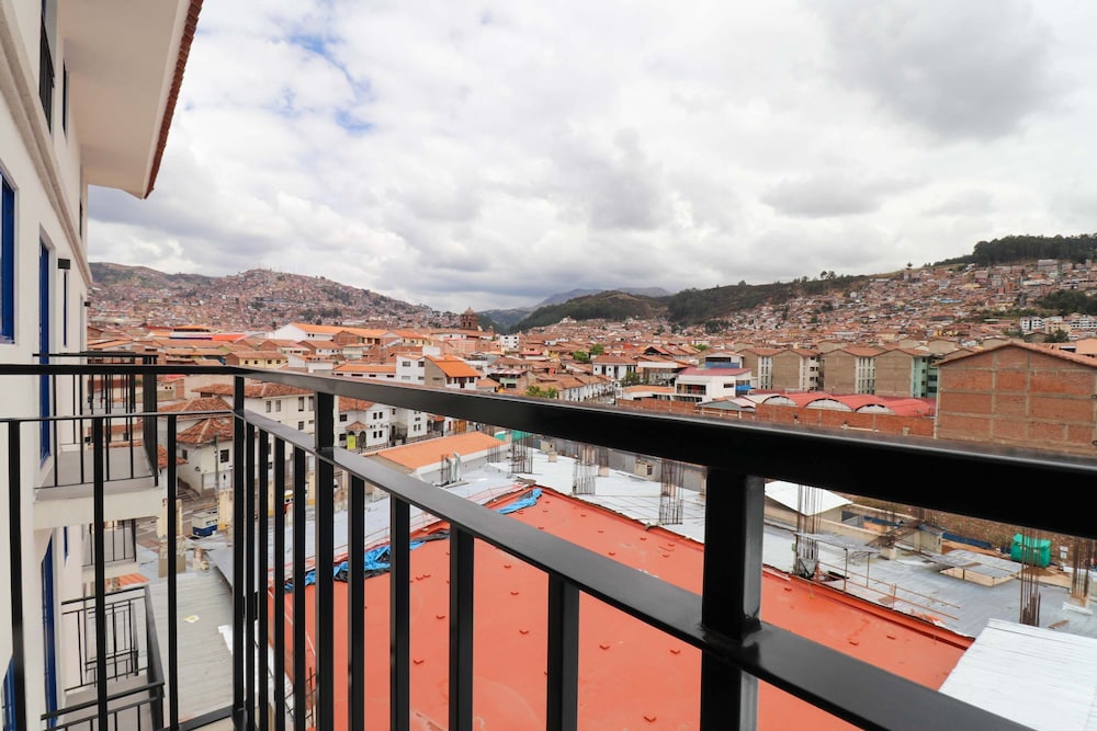 w Stunning 1BR w Great Balcony in Cusco