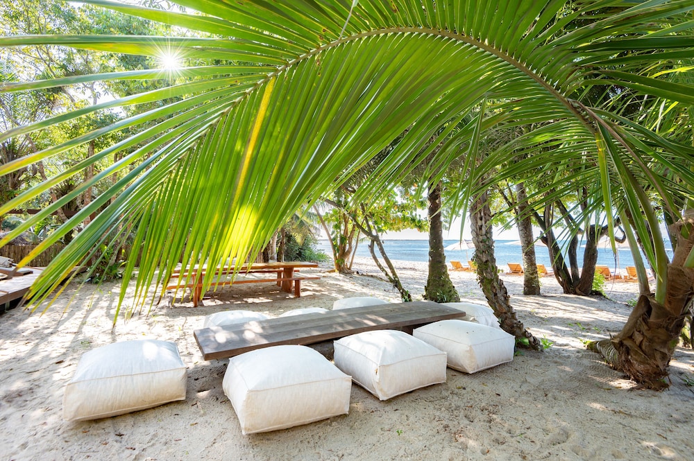 Colibri Beach Villas