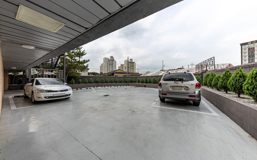 Gimje Wiz Drive-in view 2