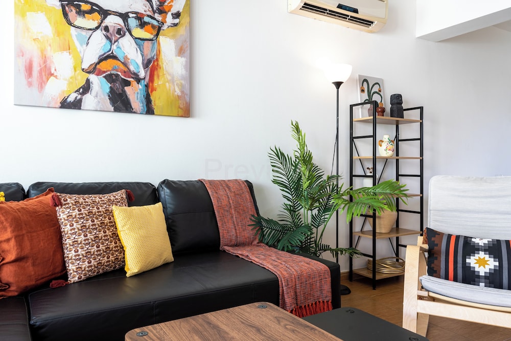 Quint - 2-Bedroom Apt & Pool in Protaras