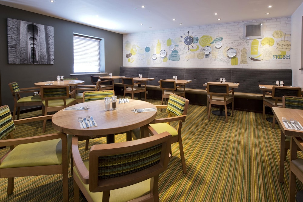 Premier Inn Exeter Central St Davids