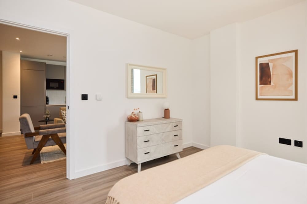 The Tottenham Escape - Lovely 2bdr Flat With Balcony