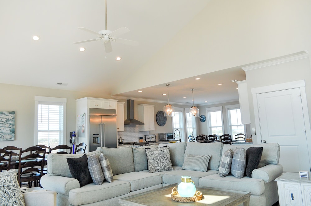 Family Tides by Topsail Realty