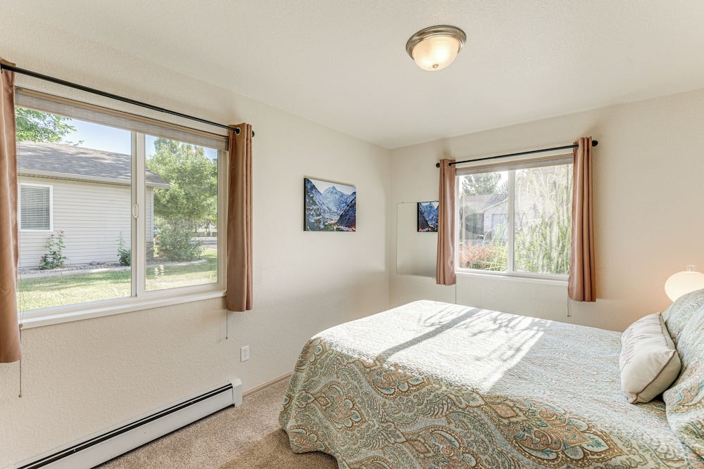 Montrose Townhome 13 Mi to Black Canyon Natl Park view 3