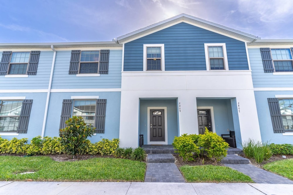 2409 Windsor at Westside - Image 1