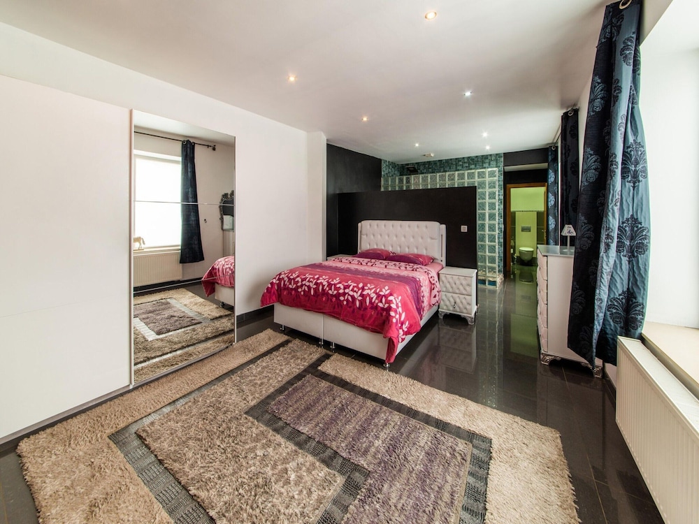 Modern Holiday Home in Verviers With Indoor Pool