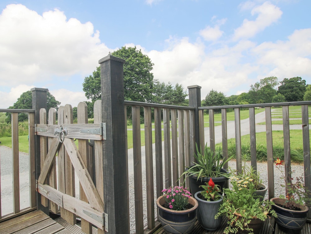 Wayside Lodge