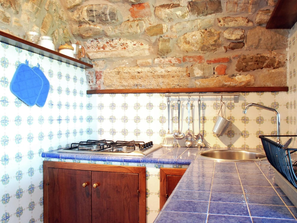 Romantic Stay Near Velia view 3