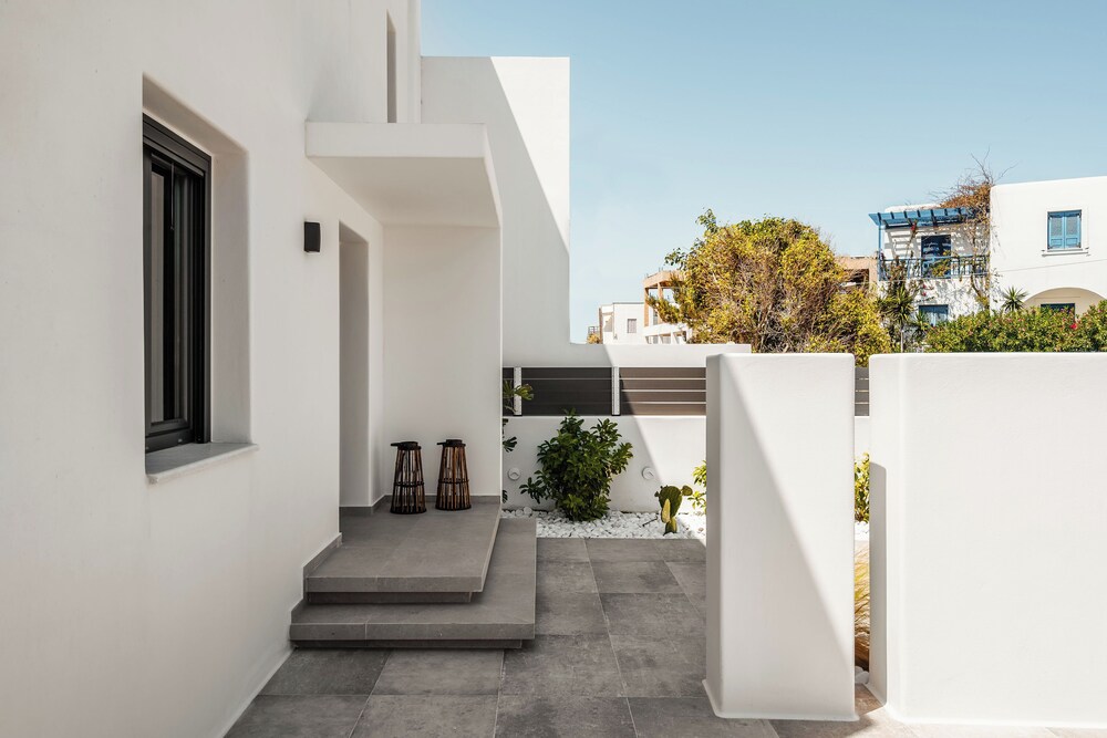 C & G Villas