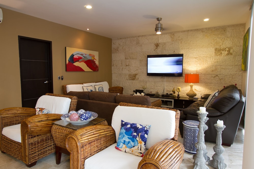 Mamitas Village 202-B by Vimex