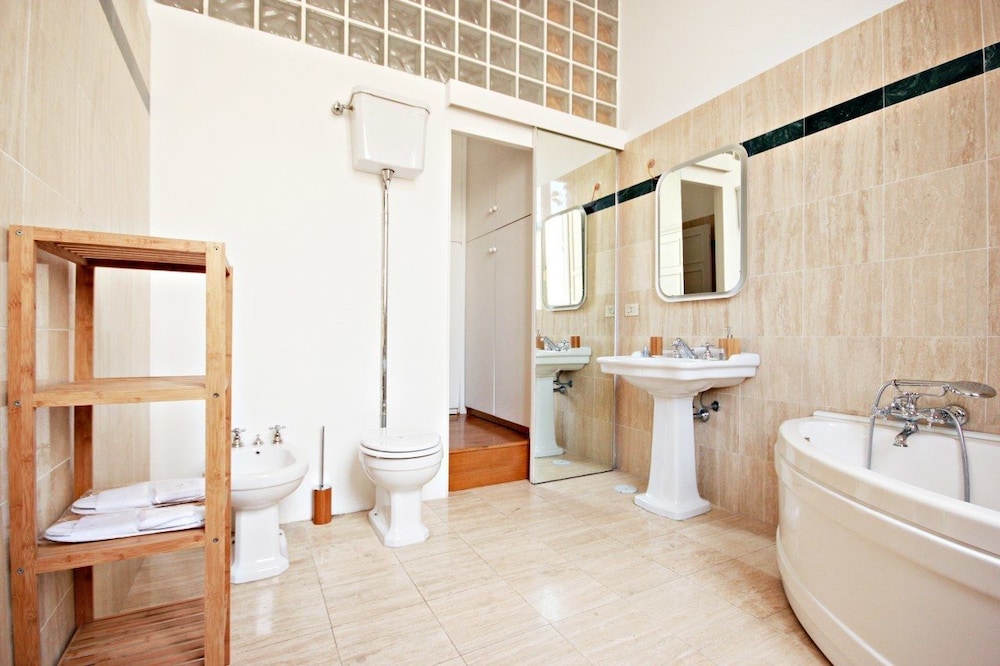 Wonder Privacy & Charm
