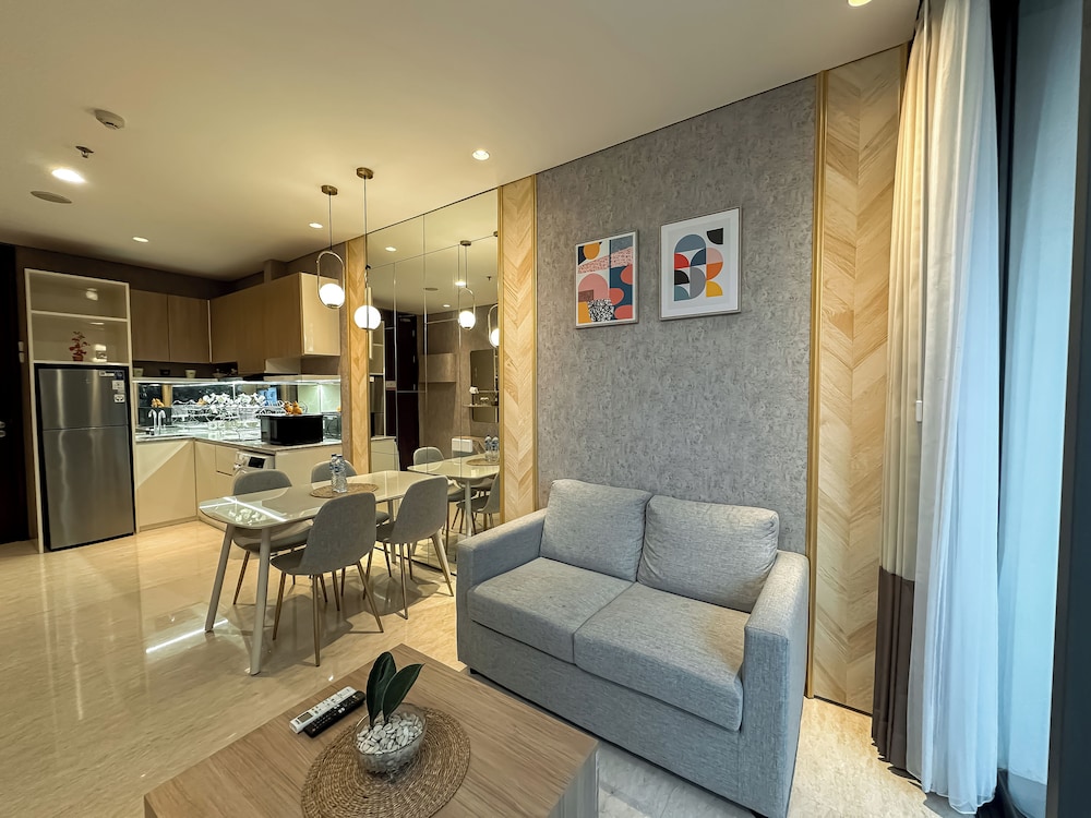 Tranquil And Modern Haven 2Br At The Rosebay Apartment