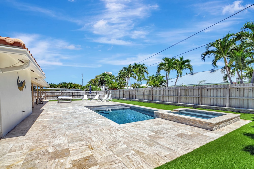 Dolphin Villa Private Pool!